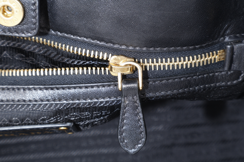 PRADA BN1995 NYLON TOTE NERO WITH CARD NO DUST COVER