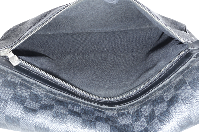 LOUIS VUITTON N58033 DANIEL MESSENGER BAG GM DAMIER GRAPHITE CANVAS SILVER HARDWARE NO DUST COVER
