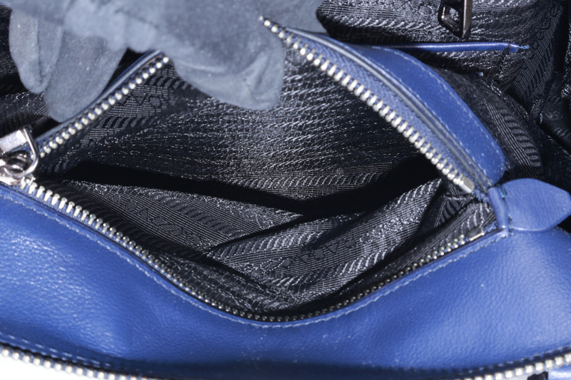 PRADA BR4998 BLUE LARGE LEATHER BOSTON BAG SILVER HARDWARE WITH KEYS & LOCK NO DUST COVER