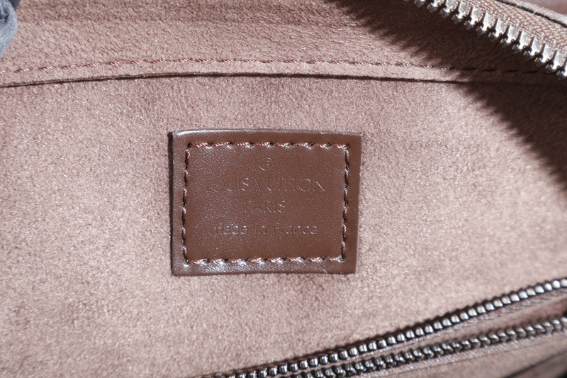 LOUIS VUITTON POINT-NEUF DARK BROWN EPI LEATHER SILVER HARDWARE NO DUST COVER