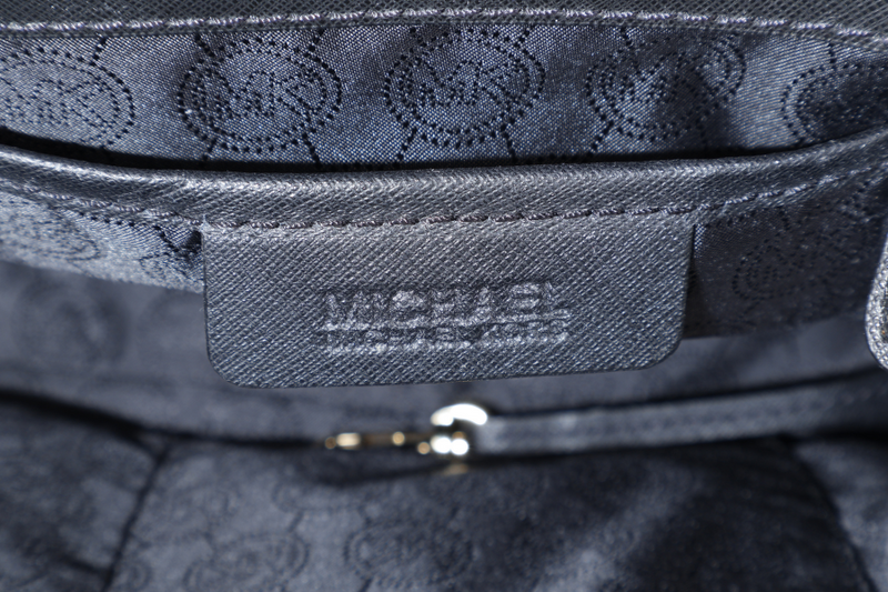 MICHAEL KORS SELMA LARGE SAFFIANO BLACK LEATHER TOTE BAG WITH GOLD HARDWARE AND DUST COVER