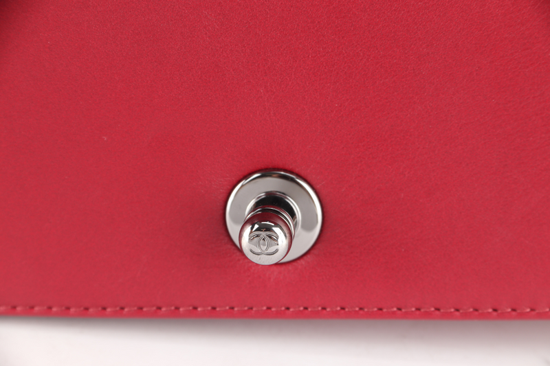 CHANEL LEBOY RED CHEVRON WITH GLITTERS LINE SILVER HARDWARE (2038xxxx) WITH CARD AND BOX