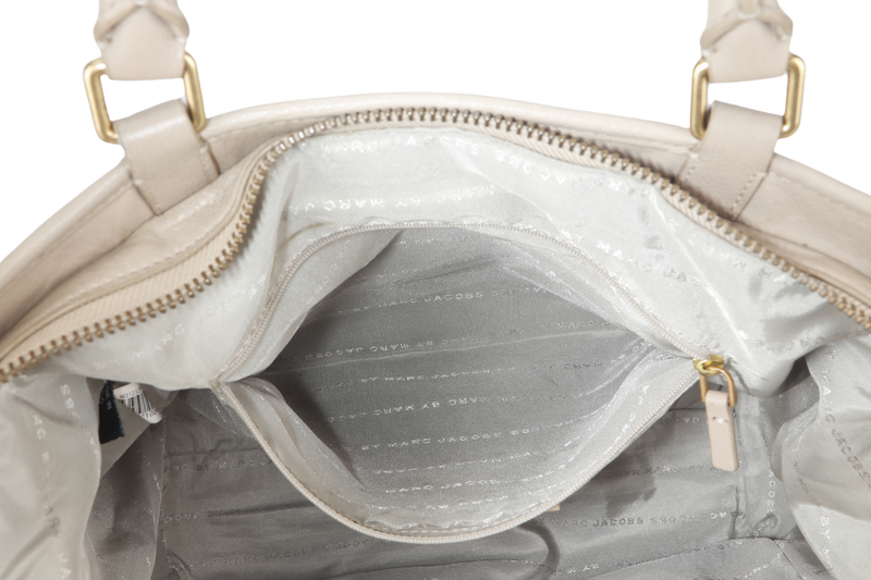 MARC JACOB TOTE BEIGE LARGE CALF LEATHER GOLD HARDWARE WITH DUST COVER