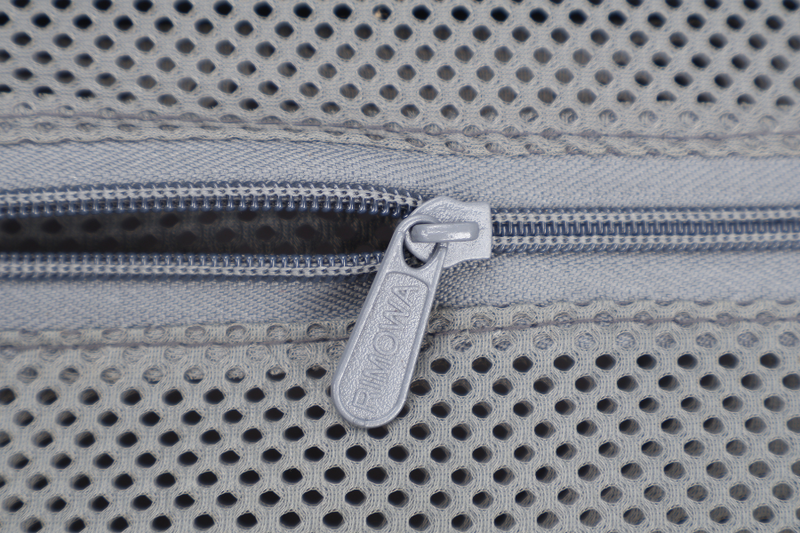 RIMOWA CHECK IN LUGGAGE 29_ GREY POLYCARBONATE BLACK HARDWARE