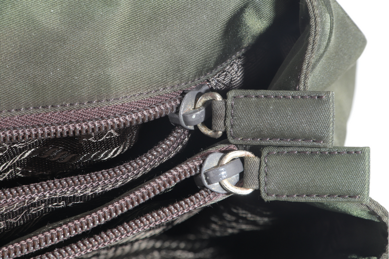 PRADA B3864 TESSUTO CITY NYLON GREEN TOTE BAG WITH CARD NO DUST COVER