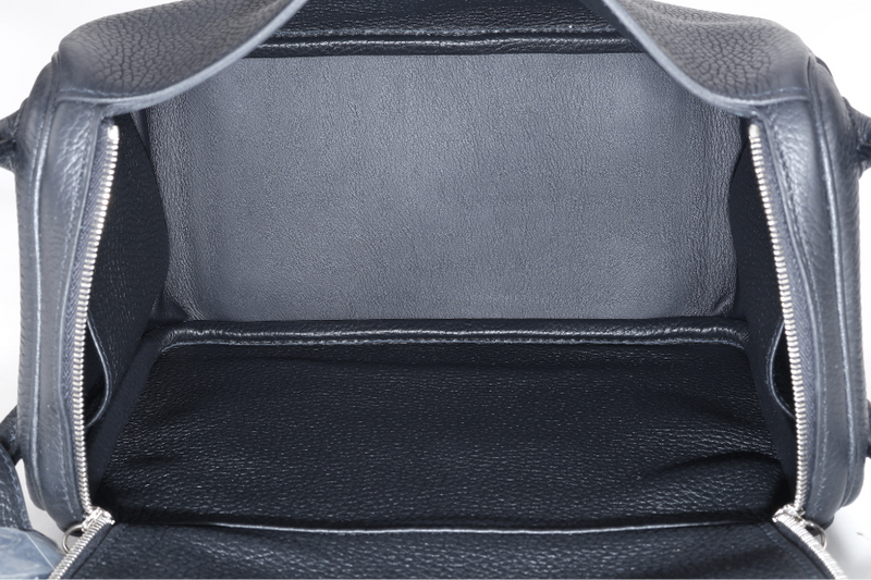 HERMES LINDY 26 BLACK CLEMENCE LEATHER SILVER HARDWARE STAMP Z (YEAR 2021) WITH DUST COVER, BOX AND FELT COVER