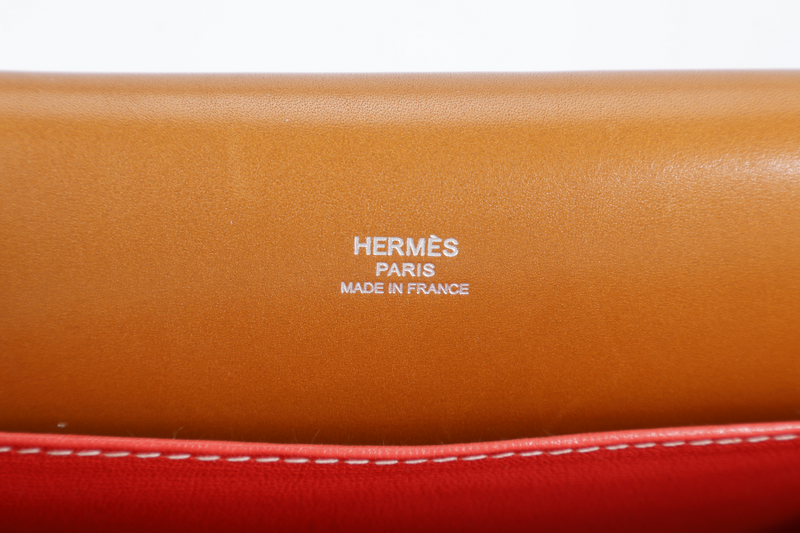 HERMES ROULIS 23 VEAU BUTLER CAPUCINES-NATUREl SABLE COLOR SILVER HARDWARE STAMP R (2014) WITH DUST COVER