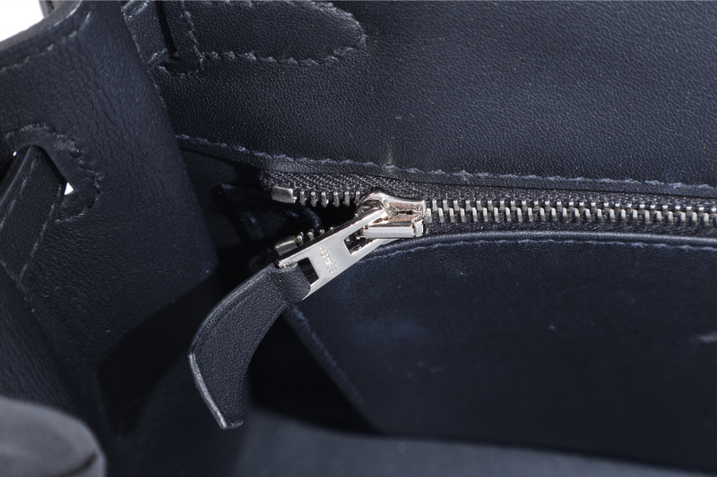 HERMES KELLY 25 PADDED SELLIER STAMP Z (YEAR 2021) BLACK SWIFT LEATHER SILVER HARDWARE WITH STRAP, KEYS, LOCK AND DUST COVER