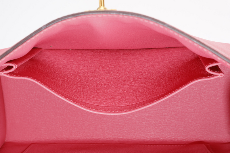 HERMES KELLY 25 HSS STAMP C (YEAR 2018) ROSE AZALEE, BLUE ELECTRIC EPSOM LEATHER, BRUSHED GOLD HARDWARE WITH STRAP, KEYS, LOCK AND DUST COVER