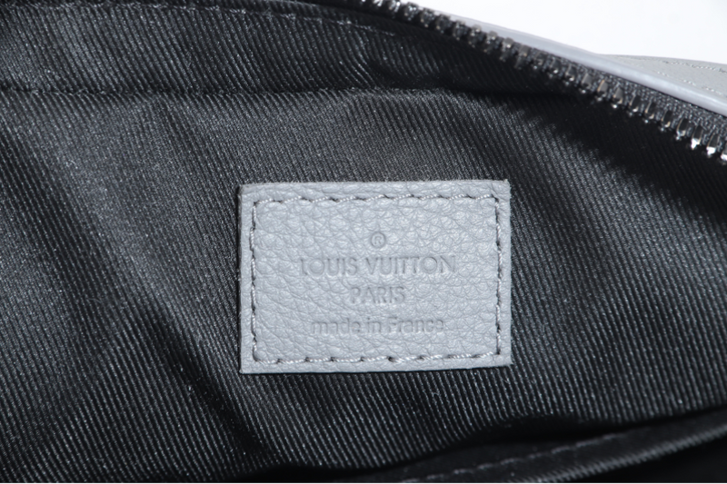 LOUIS VUITTON M46603 TRIO MESENGER BAG GREY MONOGRAM SHADOW BLACK HARDWARE WITH DUST COVER