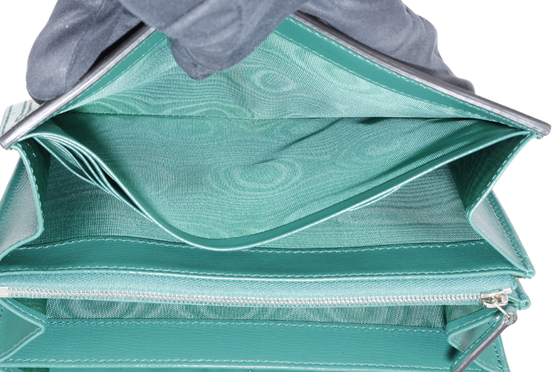 GUCCI 401231 1147 GREEN SERPENTI BUCKLE, WITH DUST COVER & BOX