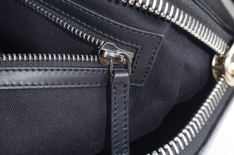 GIVENCHY ANTIGONA MEDIUM BLACK LEATHER GOLD HARDWARE WITH DUST COVER