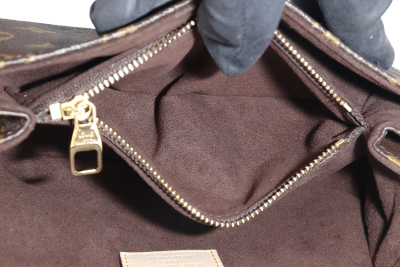 LOUIS VUITTON POCHETTE METIS (M46279) EAST WEST MONOGRAM WITH STRAPS, CHAIN, DUST COVER AND BOX