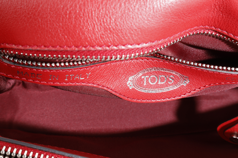 TODS AMU PATTINA TRACOLLA MINI RED SUEDE SHOULDER BAG SILVER HARDWARE WITH STRAPS AND DUST COVER