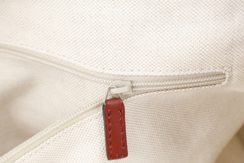 GUCCI MONOGRAM CANVAS SUKEY MAROON HANDBAG WITH DUST COVER