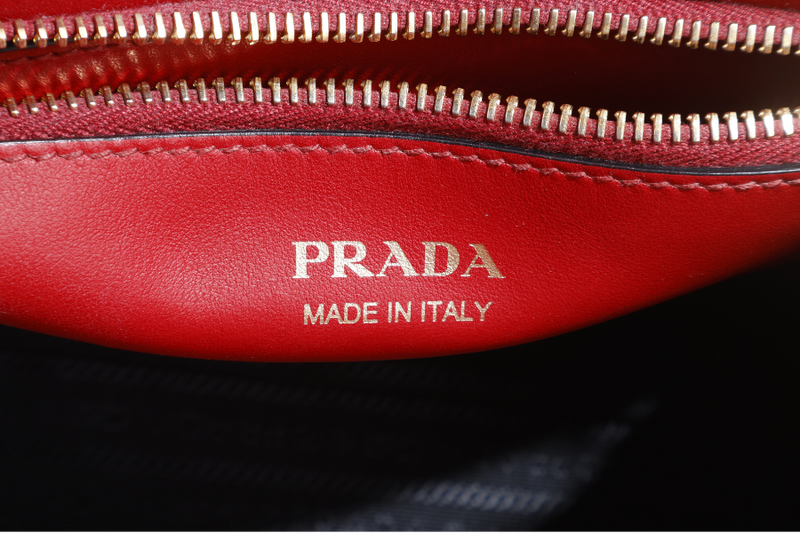 PRADA IBA116 RED ROSSO SAFFIANO x SMOOTH LEATHER BAG WITH STRAPS, CARD AND DUST COVER