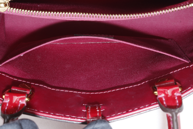 LOUIS VUITTON MONTAIGNE BB MAGENTA MONOGRAM VERNIS GOLD HARDWARE WITH STRAPS, LOCK & KEYS AND DUST COVER