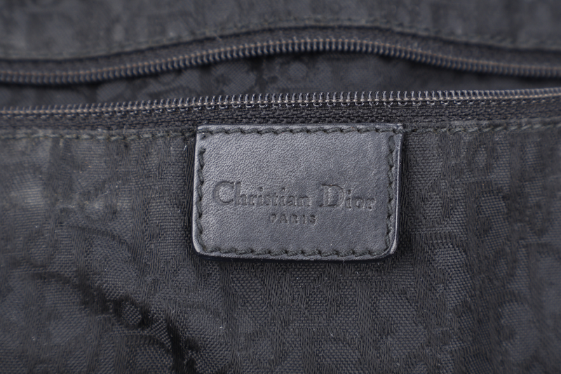 CHRISTIAN DIOR SHOULDER BAG (03-BM-1014) BLACK CANNAGE PATTERNED LEATHER SILVER HARDWARE NO DUST COVER