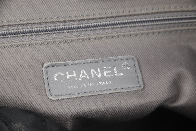 CHANEL GLAZED DOUBLE STITCH TOTE (1658xxxx) BLACK CALFSKIN SILVER HARDWARE WITH CARD, DUST COVER AND BOX