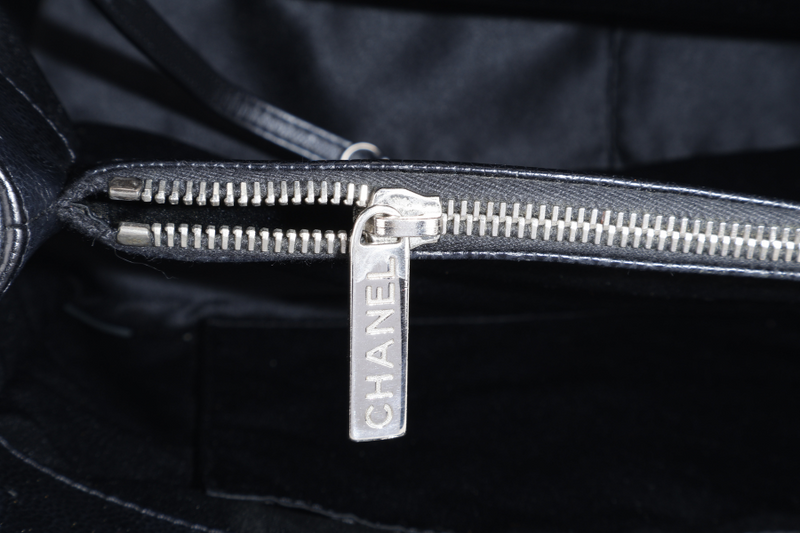 CHANEL GST BLACK CAVIAR LEATHER (2015xxxx) SILVER HARDWARE WITH CARD NO DUST COVER AND NO BOX