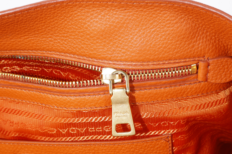 PRADA BN2579 VITELLO DAINO ZIP BAG ORANGE LEATHER GOLD HARDWARE WITH DUST COVER, LONG STRAPS AND CARD