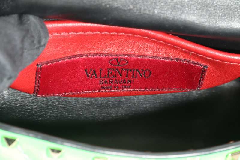 VALENTINO GARAVANI ROCKSTUD MINI GREEN CALFSKIN LIGHT GOLD HARDWARE NO DUST COVER