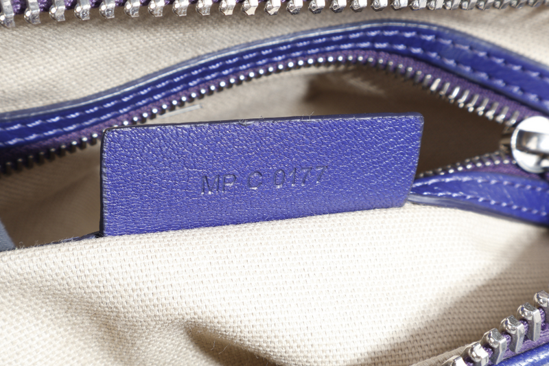 GIVENCHY ANTIGONA SMALL BLUE LEATHER SILVER HARDWARE WITH STRAPS AND DUST COVER