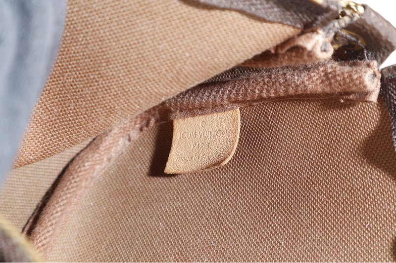 LOUIS VUITTON MULTI POCHETTE ACCESSORIES MONOGRAM CANVAS GOLD HARDWARE WITH PINK STRAPS AND DUST COVER