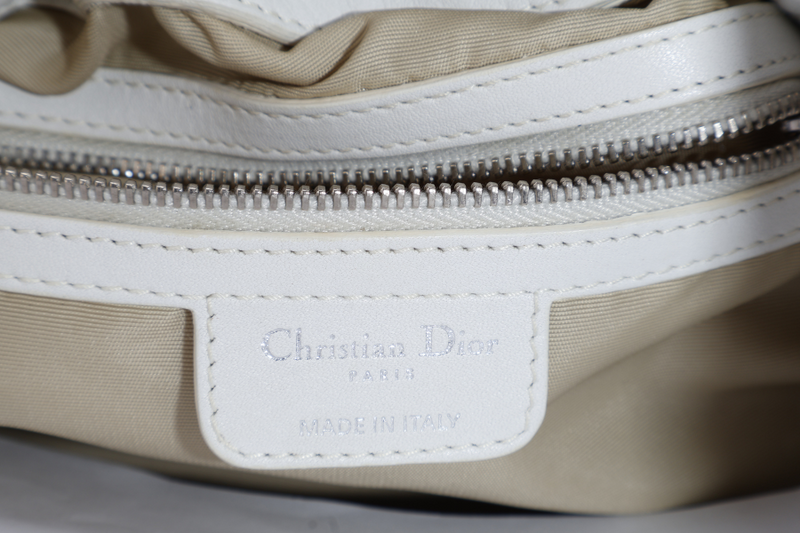 CHRISTIAN DIOR LE TRENTE WHITE LEATHER SHOULDER BAG SILVER HARDWARE NO DUST COVER