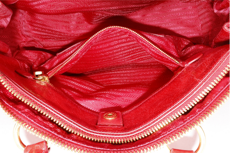 PRADA BR2324 VITELLO SHINE RED MEDIUM SATCHEL LEATHER 2WAYS BAG GOLD HARDWARE WITH CARD AND STRAPS