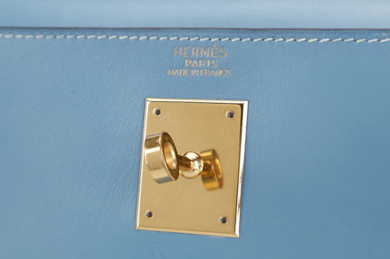 HERMES KELLY 32 BLUE JEAN BOX LEATHER GOLD HARDWARE STAMP A (YEAR 1997) WITH STRAPS, KEYS AND LOCK