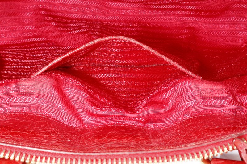 PRADA RED VITELLO SHINE LEATHER (BL0822) ZIP TOTE BAG WITH STRAPS, CARD, KEYS&LOCK AND DUST COVER