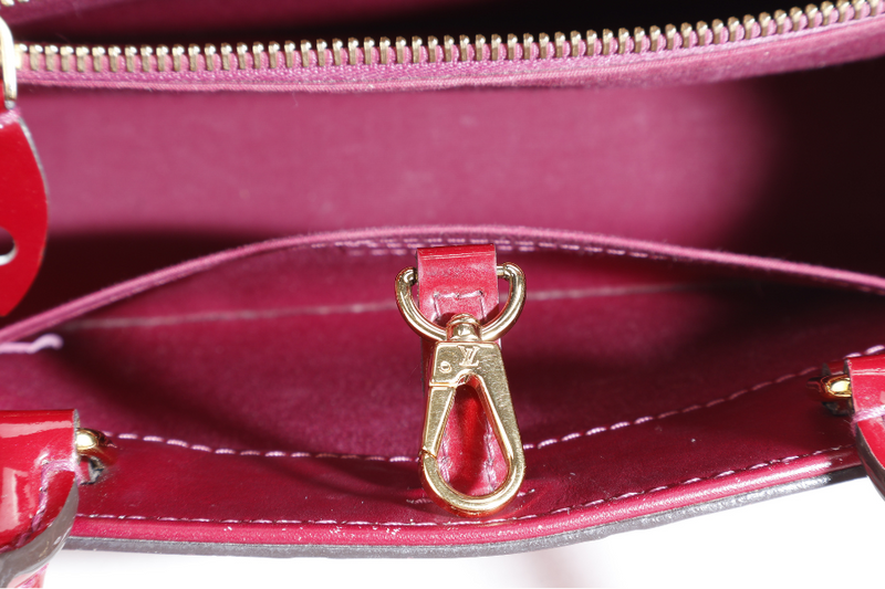 LOUIS VUITTON MONTAIGNE BB MAGENTA MONOGRAM VERNIS GOLD HARDWARE WITH STRAPS, LOCK & KEYS AND DUST COVER