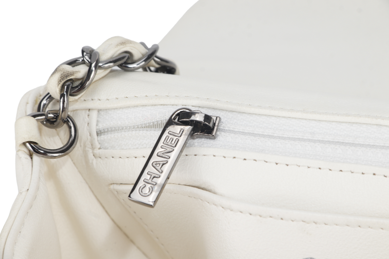 CHANEL QUILTING ENCHAINED FLAP BAG (1968xxxx) WHITE LAMBSKIN LEATHER SILVER HARDWARE WITH CARD, DUST COVER AND BOX