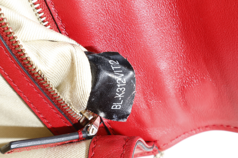 VALENTINO GARAVANI GLAM LOCK ROCKSTUD RED LEATHER GOLD HARDWARE WITH DUST COVER