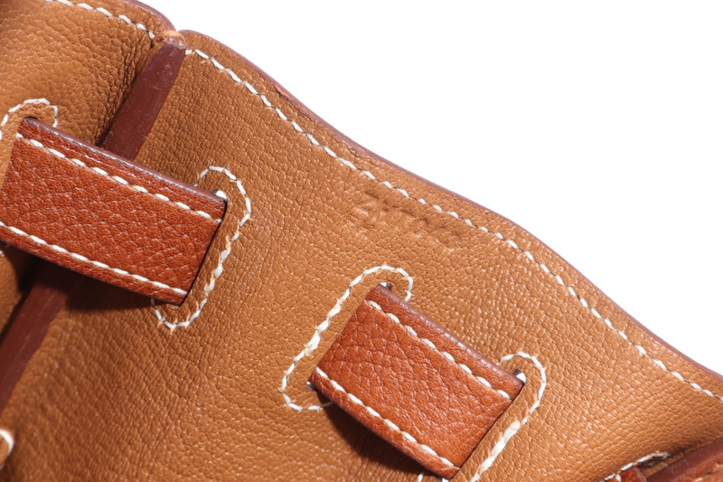 HERMES KELLY 28 FAUVE BARENIA FAUBOURG GOLD HARDWARE STAMP Z (YEAR 2021) WITH KEYS, LOCK, STRAPS, RAINCOAT AND DUST COVER
