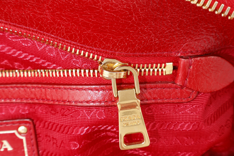 PRADA RED VITELLO SHINE LEATHER (BL0822) ZIP TOTE BAG WITH STRAPS, CARD, KEYS&LOCK AND DUST COVER