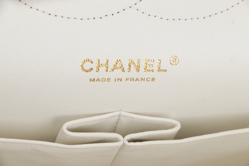 CHANEL JUMBO CLASSIC DOUBLE FLAP (1791xxxx) WHITE CAVIAR GOLD HARDWARE WITH CARD NO DUST COVER