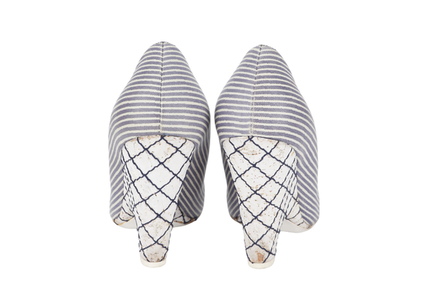 CHANEL STRIPES WEDGES SHOES BLUE LEATHER SIZE 38.5