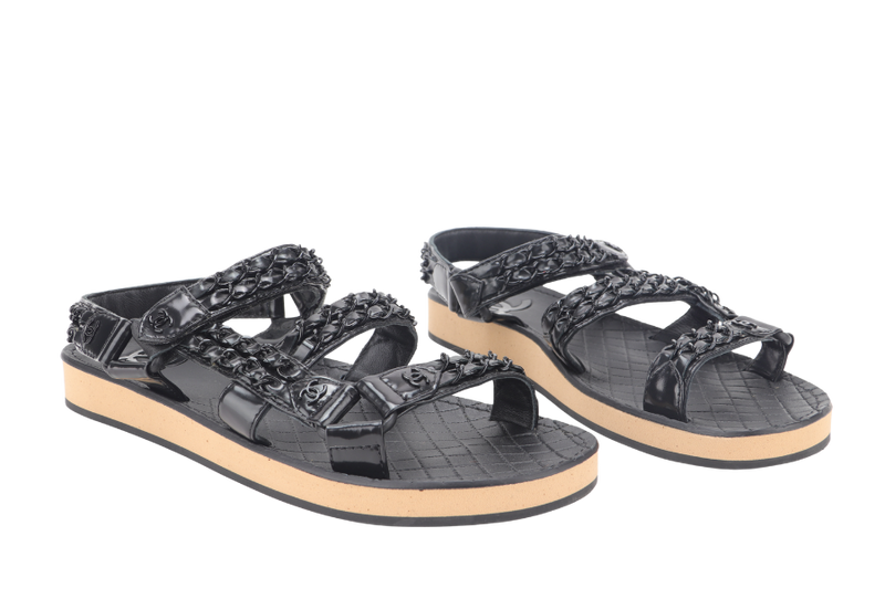 CHANEL DAO SANDALS EU SIZE 38 WITH DUST COVER AND BOX