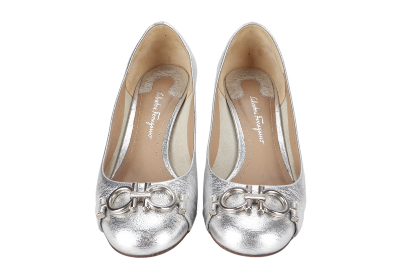 SALVATORE FERRAGAMO PUMPS SHOES METALLIC SILVER SIZE 4.5