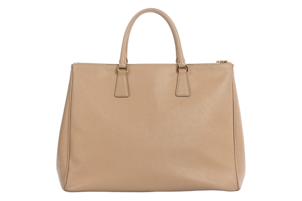 Prada Saffiano Lux 手提包，Sabbia Light 咖啡色