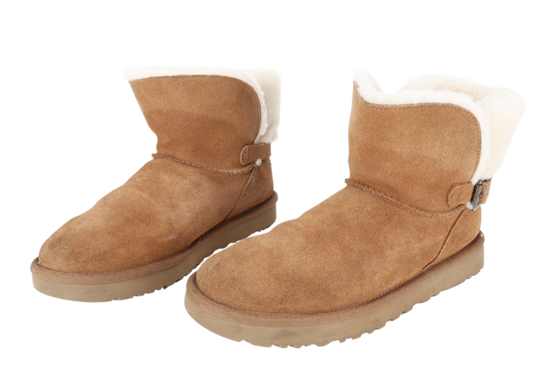 UGG KAREL CLASSIC BOOTS WOMEN SIZE 9 US WITH BOX