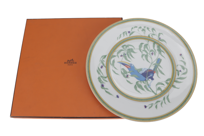 HERMES TOUCANS PORCELAIN ROUND PLATE WITH BOX