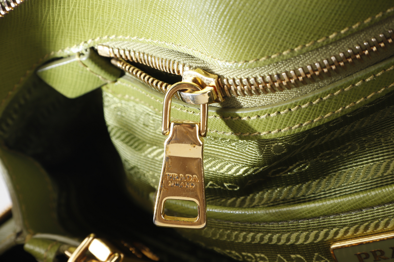 PRADA PROMENADE SATCHEL (BL0837) SMALL GREEN SAFFIANO LUX LEATHER GOLD HARDWARE WITH STRAP AND DUST COVER