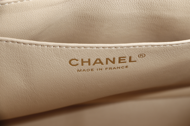 CHANEL CLASSIC SINGLE FLAP (1309xxxx) JUMBO BEIGE LAMBSKIN GOLD HARDWARE WITH CARD