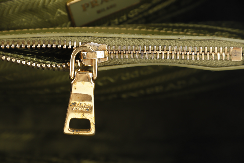 PRADA PROMENADE SATCHEL (BL0837) SMALL GREEN SAFFIANO LUX LEATHER GOLD HARDWARE WITH STRAP AND DUST COVER