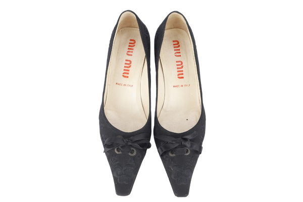 MIU MIU BLACK BOW PUMPS SIZE 38.5