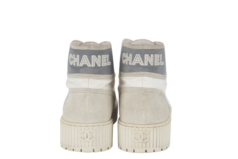 CHANEL SPORTS STREET STYLE HANDMADE LOGO SNEAKERS WHITE SIZE 41 WITH DUST COVER