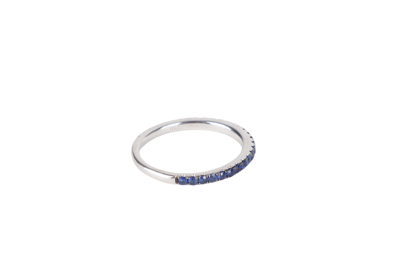 K18 WHITE GOLD RING WITH DIAMONDS AND SAPPHIRE SIZE 15